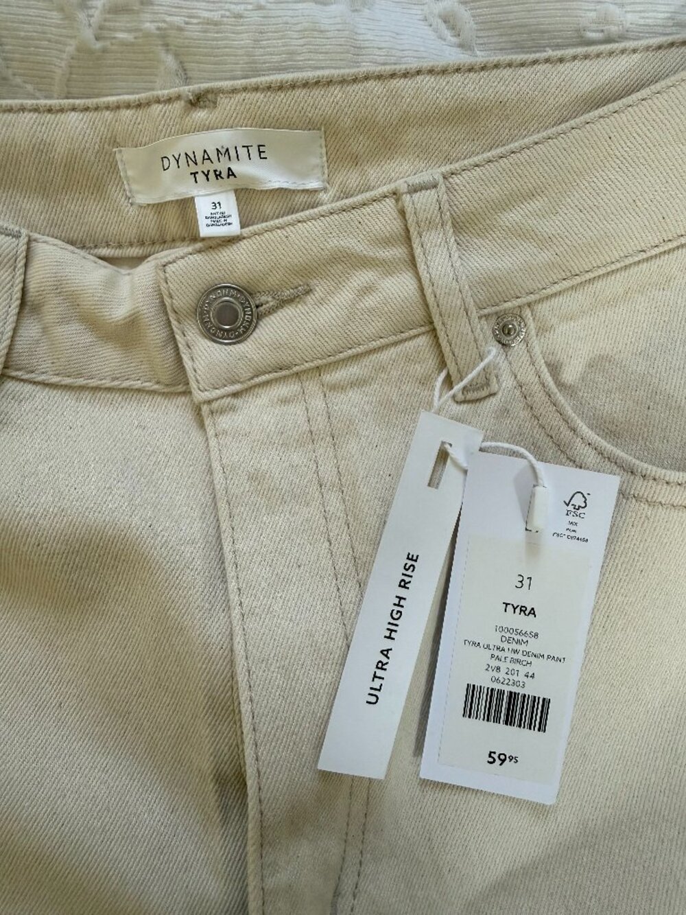 NWT ๐ 2/40 Dynamite Tyra Ultra High Rise Pale Birch Denim Pants Size 31 - Picture 4 of 4